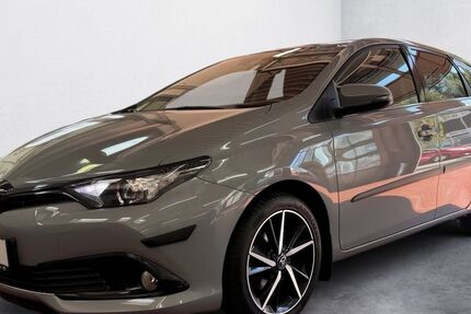 Toyota Auris 51.157 km 13.430 &euro; Kaiserslautern 67661