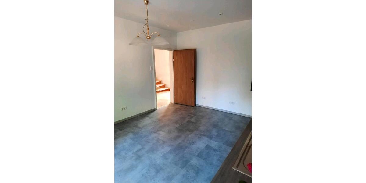 Einfamilienhaus Ramstein-Miesenbach Miesenbach - 6 Zimmer, 190 m&sup2;, 450.000&euro; | Angebot:24700275