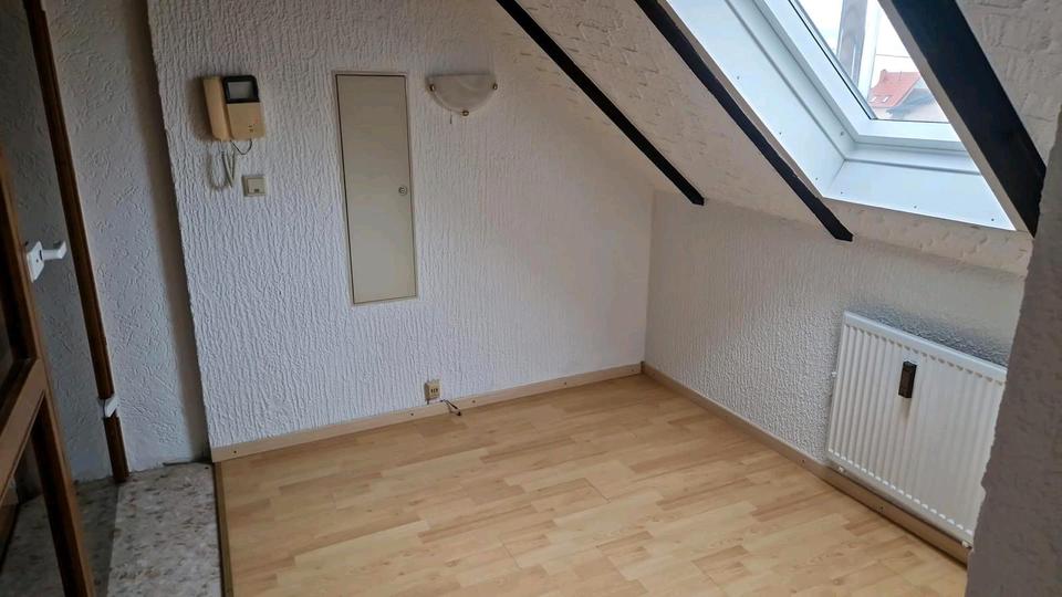 Dachgeschoßwohnung Bechhofen - 1 Zimmer, 48 m&sup2;, 216&euro; | Angebot:24714668