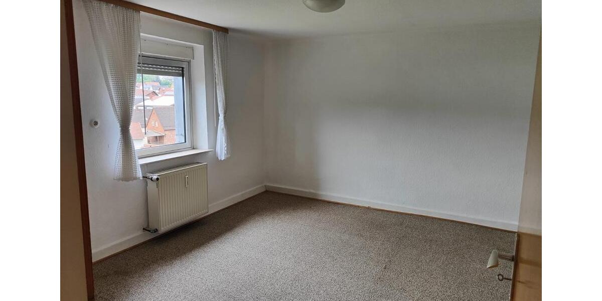 Etagenwohnung Queidersbach - 4 Zimmer, 125 m&sup2;, 1.300&euro; | Angebot:26597798