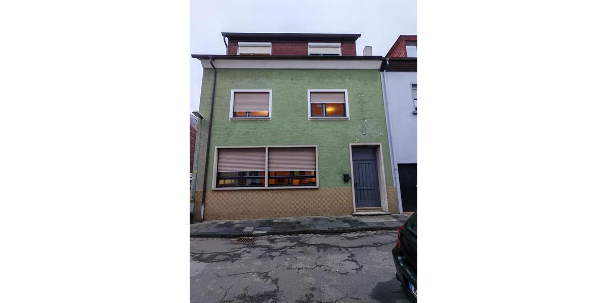 Mehrfamilienhaus, Wohnhaus Kaiserslautern Engelshof - 6 Zimmer, 190 m&sup2;, 369.000&euro; | Angebot:24827036