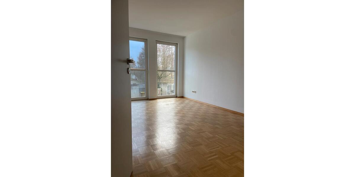 Doppelhaushälfte Kaiserslautern Betzenberg - 6 Zimmer, 179 m&sup2;, 2.250&euro; | Angebot:25023011