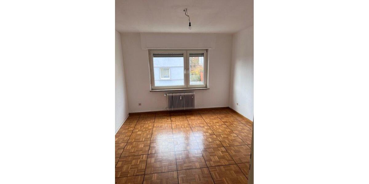Etagenwohnung Pirmasens - 3 Zimmer, 81 m&sup2;, 460&euro; | Angebot:26442564