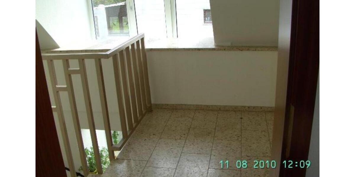 Dachgeschoßwohnung Wolfstein - 3 Zimmer, 92 m&sup2;, 700&euro; | Angebot:25842208