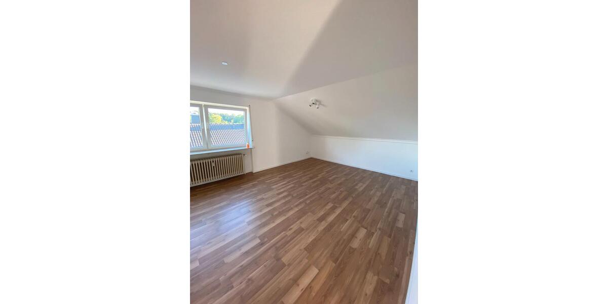 Dachgeschoßwohnung Mackenbach - 3 Zimmer, 72 m&sup2;, 925&euro; | Angebot:27583378