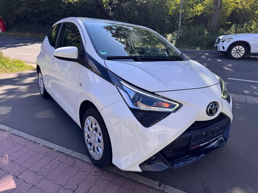 Aygo (X)