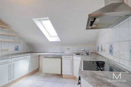 MG - Ramstein: Gemütliche Dachgeschosswohnung mit Stellplatz 3 zimmer