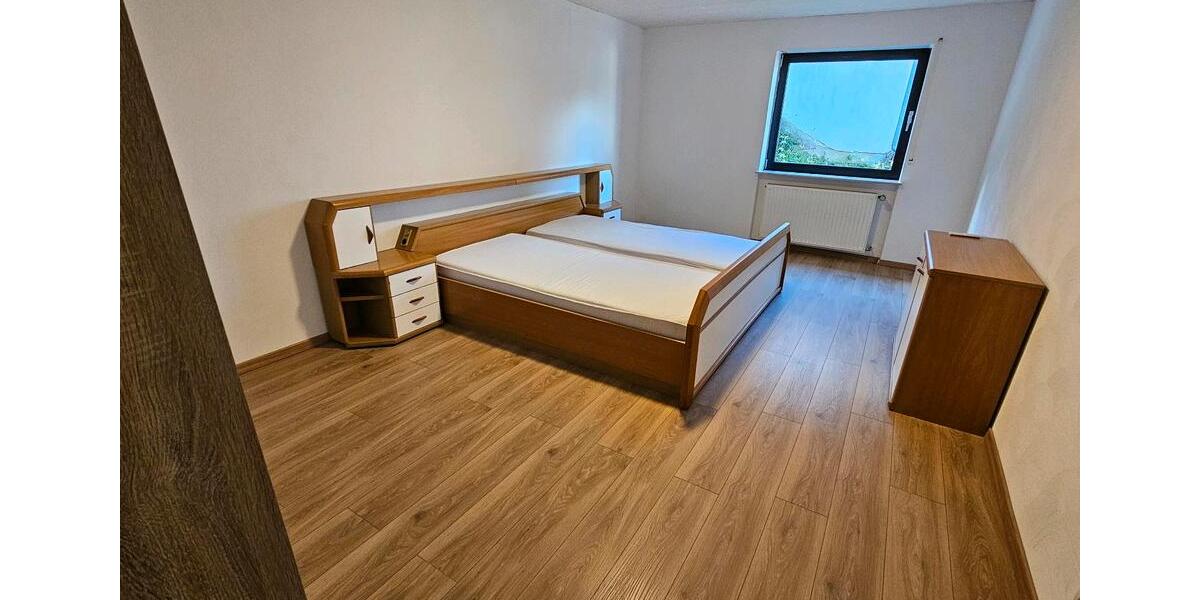 Erdgeschoßwohnung Steinwenden - 2 Zimmer, 75 m&sup2;, 750&euro; | Angebot:26635611