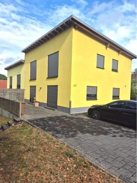 Zeitgemäße DHH mit Pultdach, Wärmepumpe & Terrasse – Attraktive Anlagechance in Wartenberg-Rohrbach 4 zimmer