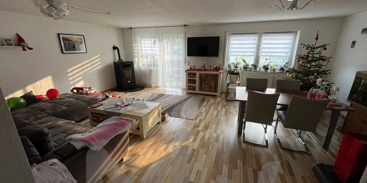 Etagenwohnung Gehrweiler - 4.5 Zimmer, 159 m&sup2;, 1.000&euro; | Angebot:26006239