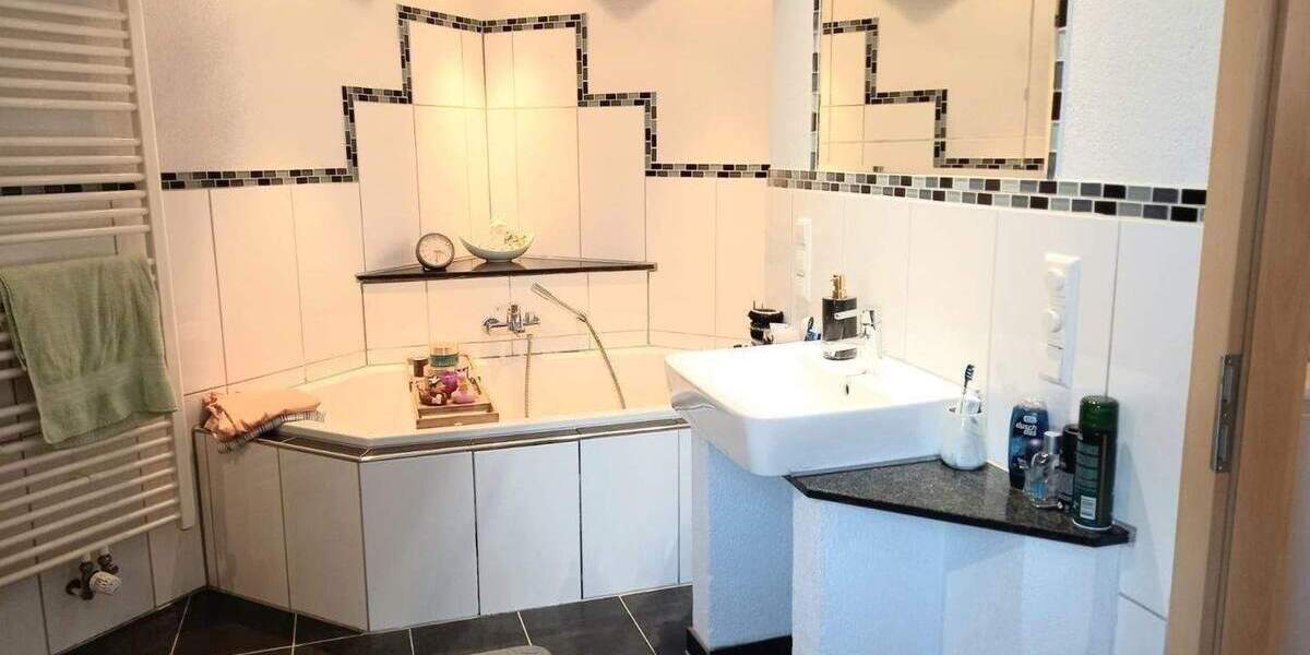 Mehrfamilienhaus, Wohnhaus Rodalben - 4 Zimmer, 125 m&sup2;, 215.000&euro; | Angebot:24517295