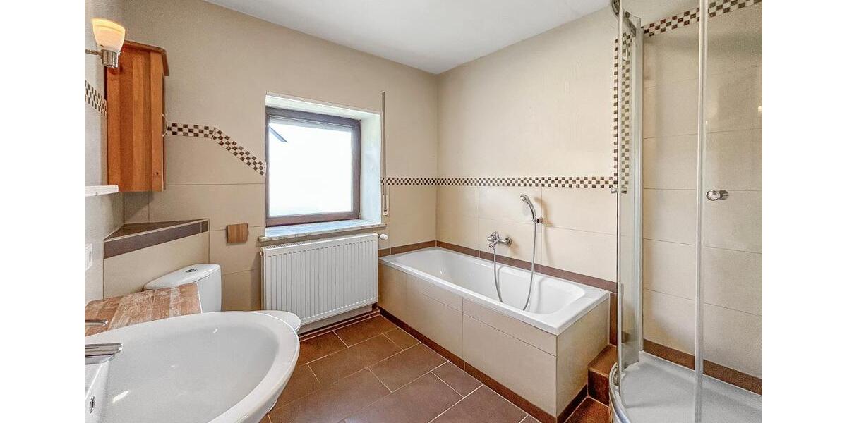 Einfamilienhaus Weilerbach - 9 Zimmer, 333 m&sup2;, 650.000&euro; | Angebot:26270270