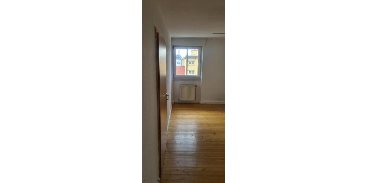Etagenwohnung Kaiserslautern Betzenberg - 5 Zimmer, 129 m&sup2;, 950&euro; | Angebot:25900680