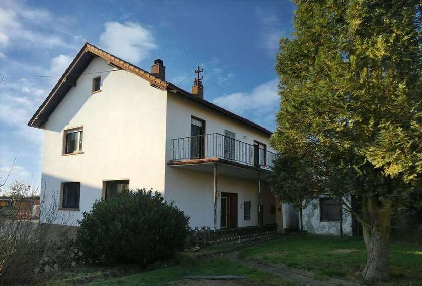 Haus zum Kaufen in Hütschenhausen 245.000 € 141.8 m²