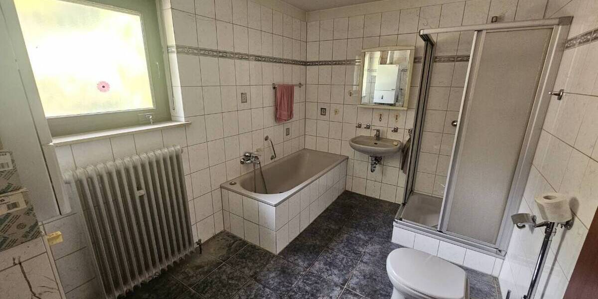 Mehrfamilienhaus, Wohnhaus Kaiserslautern Innenstadt - 5 Zimmer, 210 m&sup2;, 243.000&euro; | Angebot:26161159