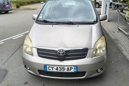 Toyota Corolla Verso 330.000 km 1.200 &euro; Hütschenhausen 66882