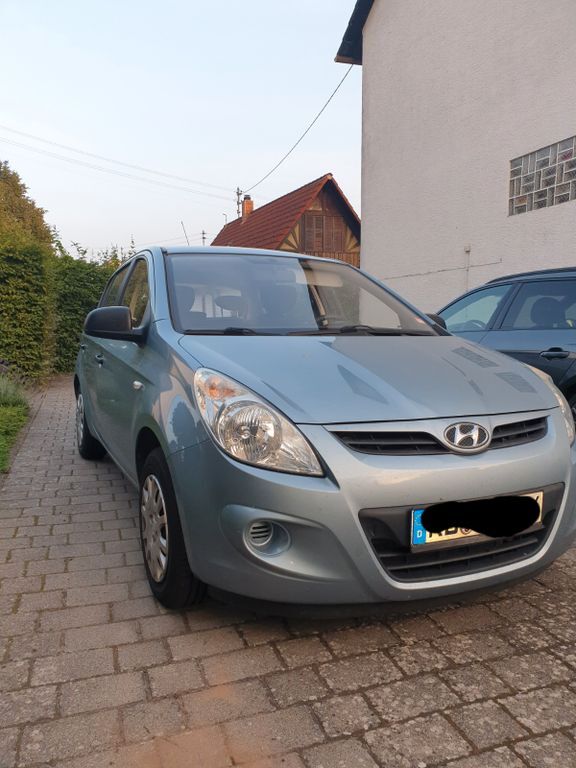 i20