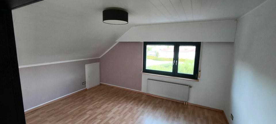 Dachgeschoßwohnung Rodalben - 2 Zimmer, 73 m&sup2;, 550&euro; | Angebot:26358700