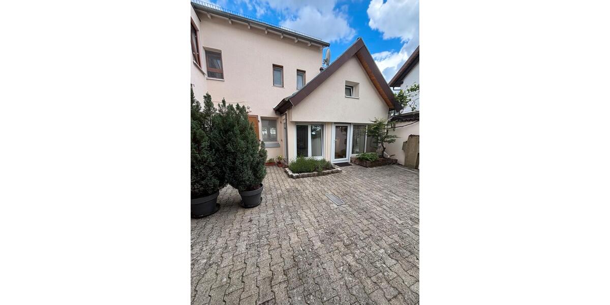 Einfamilienhaus Enkenbach-Alsenborn Alsenborn - 9 Zimmer, 232 m&sup2;, 389.000&euro; | Angebot:26624157