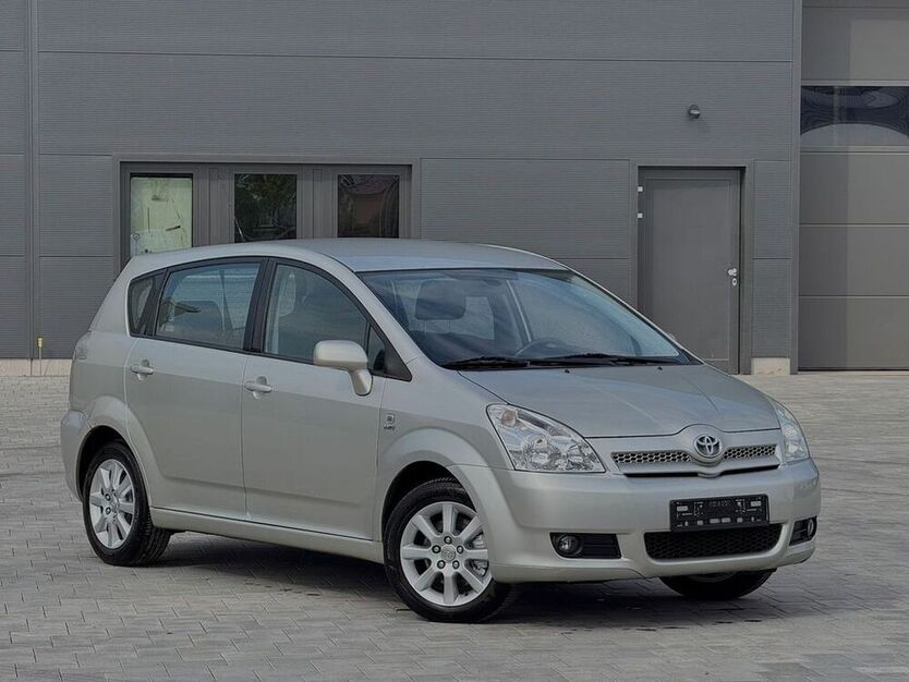 Corolla Verso