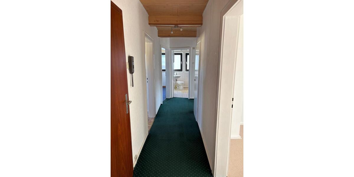 Dachgeschoßwohnung Pirmasens - 3 Zimmer, 70 m&sup2;, 420&euro; | Angebot:26185176