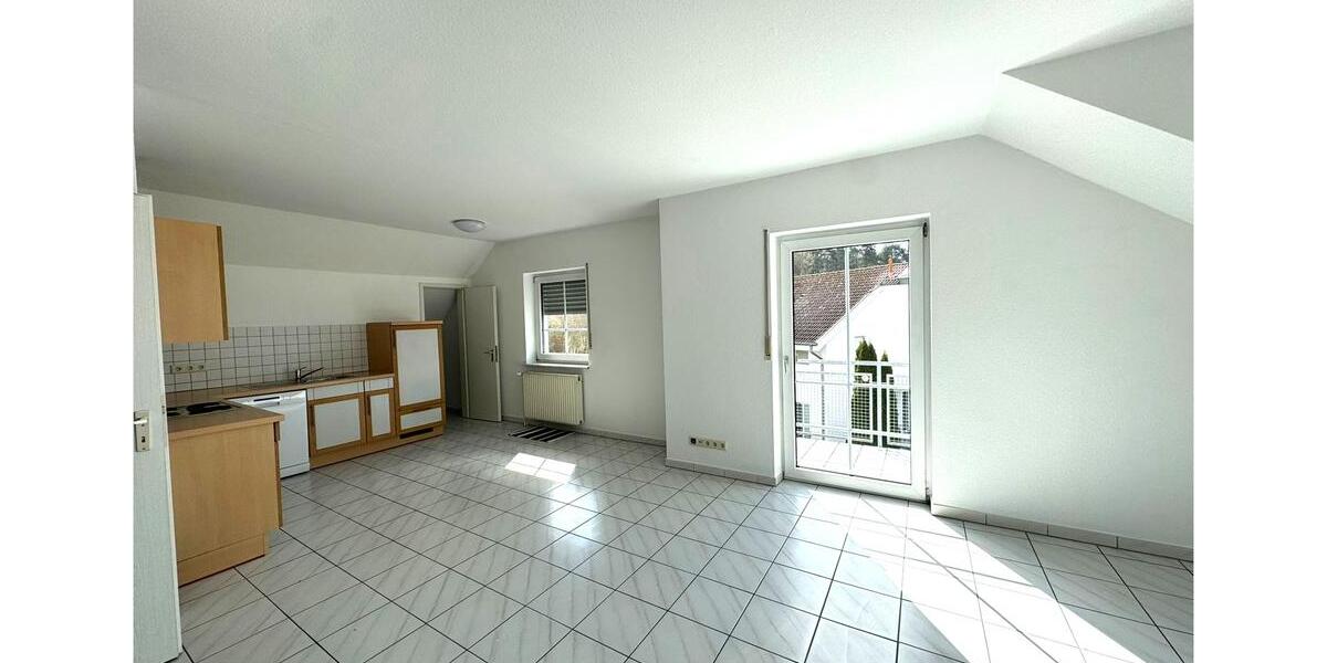 Dachgeschoßwohnung Weilerbach - 3 Zimmer, 115 m&sup2;, 1.200&euro; | Angebot:26067611