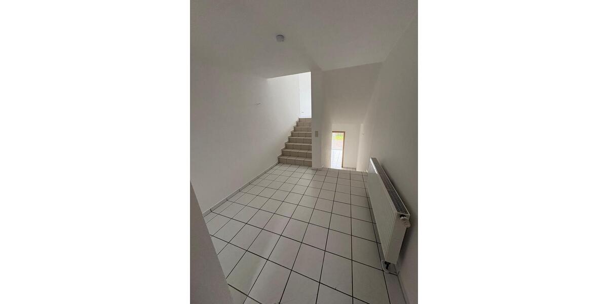 Terrassenwohnung Kaiserslautern Betzenberg - 4 Zimmer, 155 m&sup2;, 1.400&euro; | Angebot:25895057