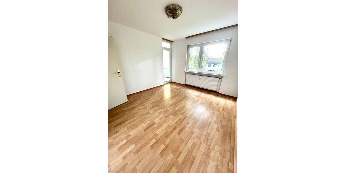 Etagenwohnung Kaiserslautern Innenstadt - 3 Zimmer, 75 m&sup2;, 690&euro; | Angebot:26875423