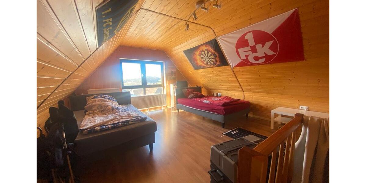 Dachgeschoßwohnung Katzweiler - 4 Zimmer, 114 m&sup2;, 950&euro; | Angebot:25305851