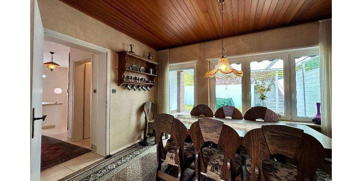 Einfamilienhaus Waldfischbach - 5 Zimmer, 151 m&sup2;, 215.000&euro; | Angebot:25777592