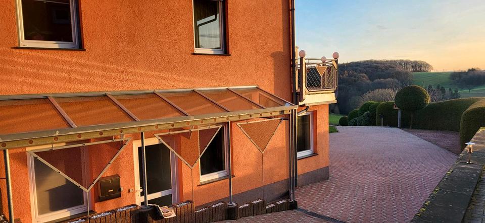 Erdgeschoßwohnung Steinwenden - 1 Zimmer, 134 m&sup2;, 1.400&euro; | Angebot:23783257