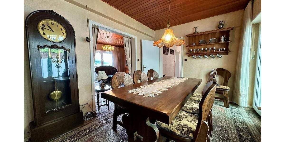 Einfamilienhaus Waldfischbach - 5 Zimmer, 151 m&sup2;, 215.000&euro; | Angebot:25777592