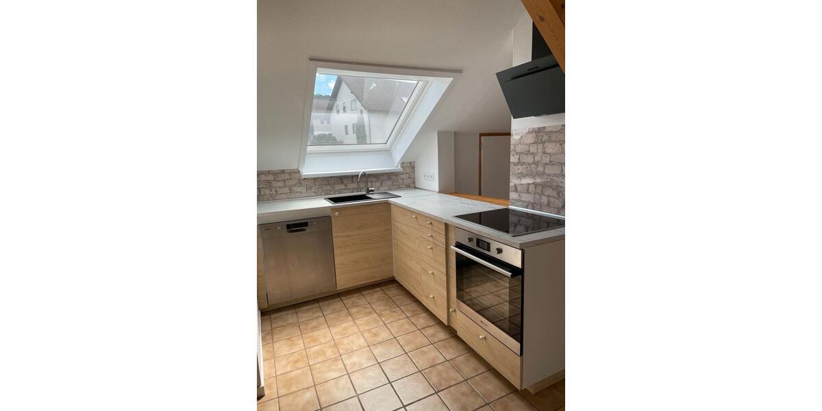 Dachgeschoßwohnung Gries - 4 Zimmer, 84 m&sup2;, 880&euro; | Angebot:26320361