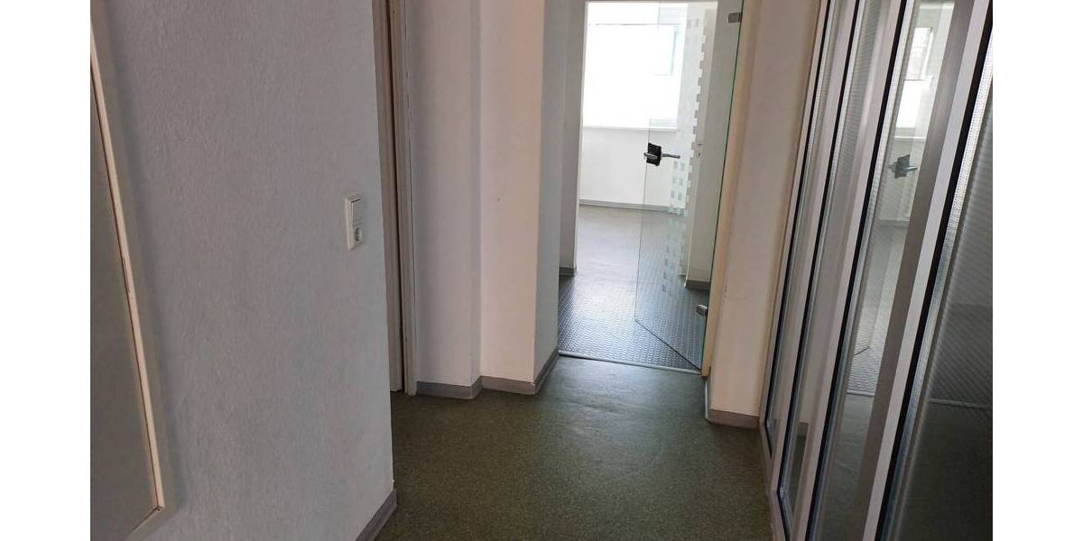 Gewerbeobjekt Kaiserslautern Innenstadt - 1 Zimmer, 130 m&sup2;, 1.200&euro; | Angebot:24114882