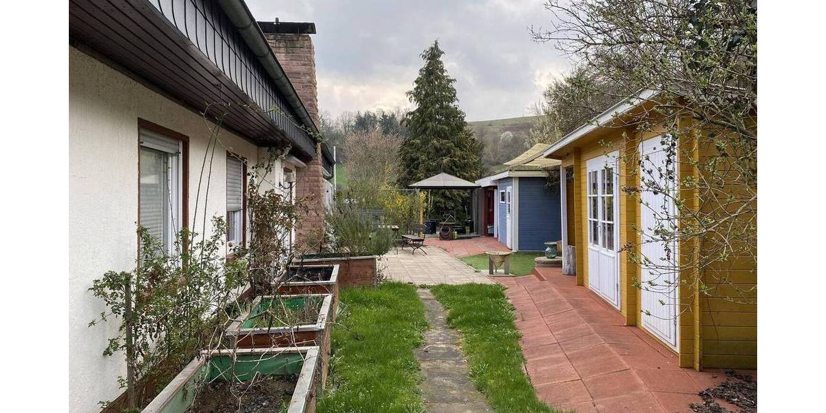 Bungalow Wolfstein - 7 Zimmer, 206 m&sup2;, 299.000&euro; | Angebot:25778804