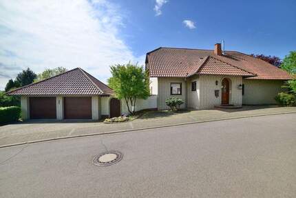 Haus Wallhalben - 7 Zimmer, 260 m&sup2;, 1.900&euro; | Angebot:26190672