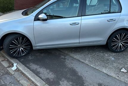 VW Golf 182.000 km 4.980 &euro; Bruchmühlbach-Miessu 66892