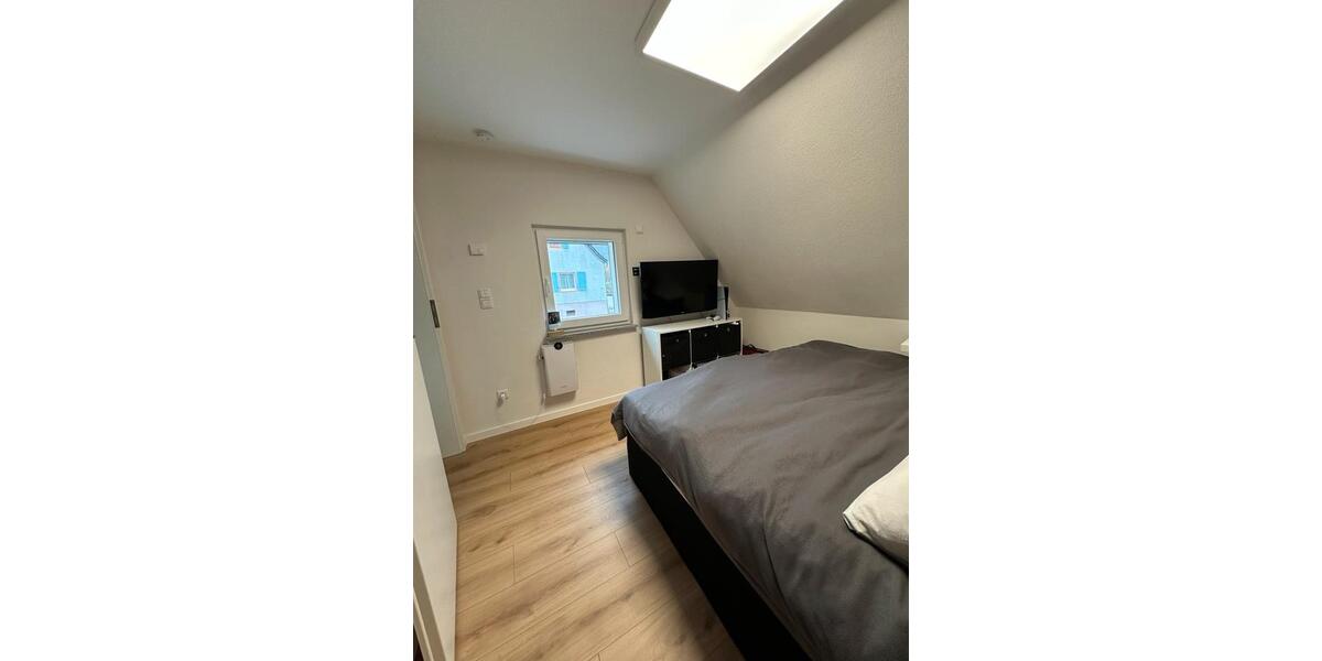 Dachgeschoßwohnung Neustadt an der Weinstraße Diedesfeld - 3 Zimmer, 60 m&sup2;, 1.220&euro; | Angebot:25945452
