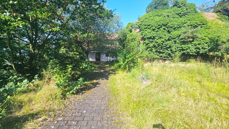 ObjNr:19522 - Freistehendes, repräsentatives EFH mit Garten und großem Grundstück ausserhalb in DÜW-Grethen 7 zimmer