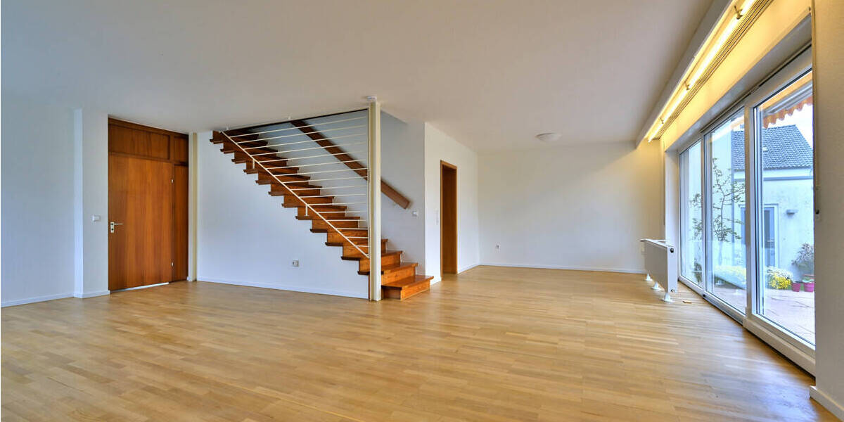 Einfamilienhaus Ramstein-Miesenbach Miesenbach - 6 Zimmer, 182 m&sup2;, 2.000&euro; | Angebot:26359656