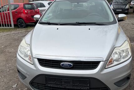 Ford Focus 217.454 km 1.490 € Kaiserslautern 67663
