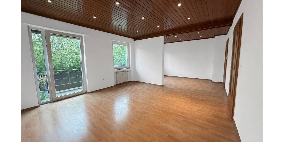 Etagenwohnung Kaiserslautern Innenstadt - 3 Zimmer, 92 m&sup2;, 690&euro; | Angebot:26686081