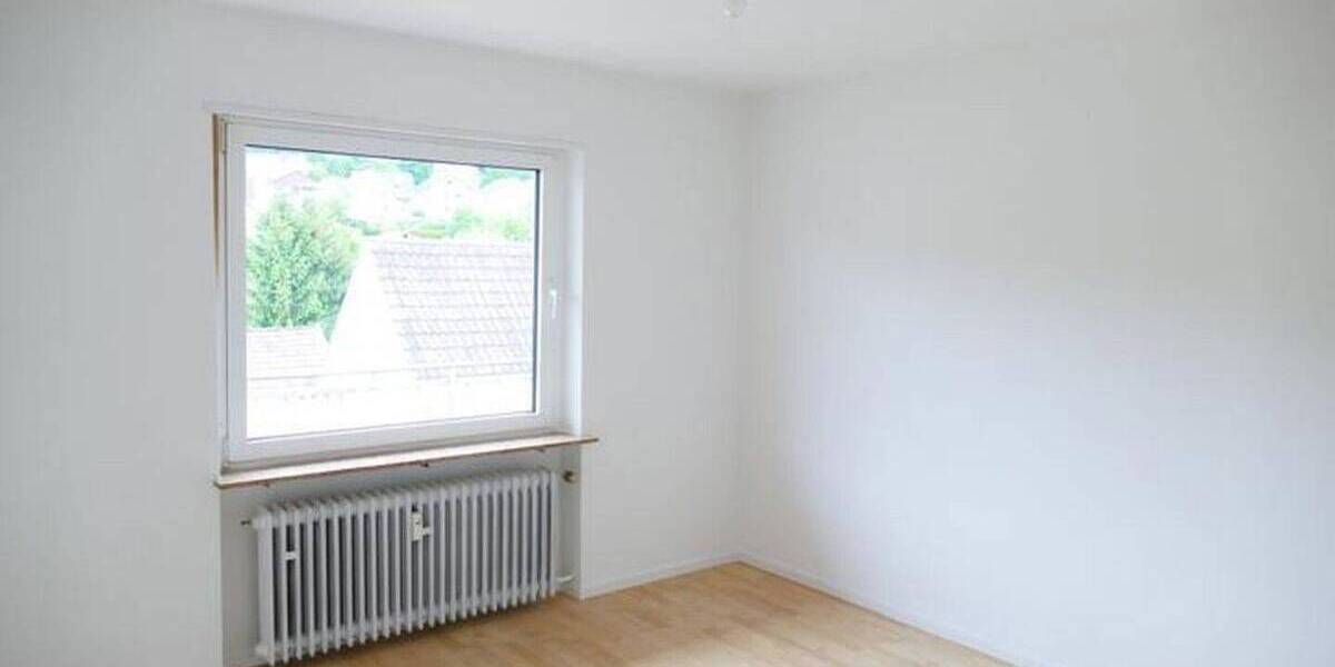 Balkon: helle großzügige 3-Zimmer+Wohnküche+Bad+GästeToilette, keine Schrägen,zentral 3 zimmer