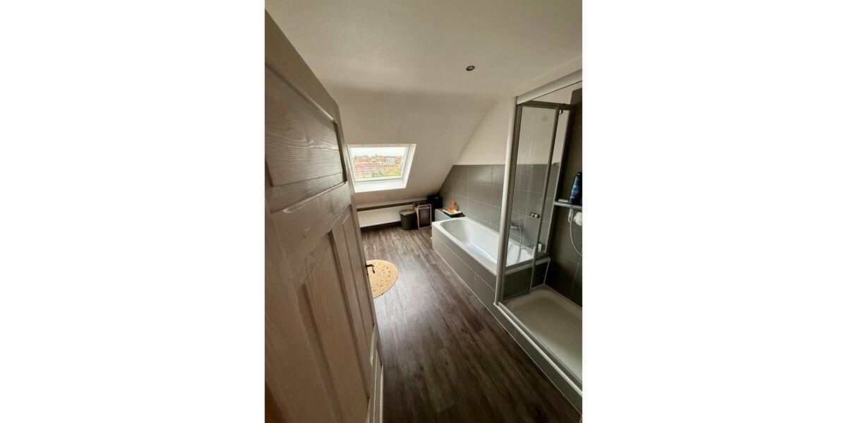 Dachgeschoßwohnung Pirmasens - 3.5 Zimmer, 120 m&sup2;, 850&euro; | Angebot:26459282