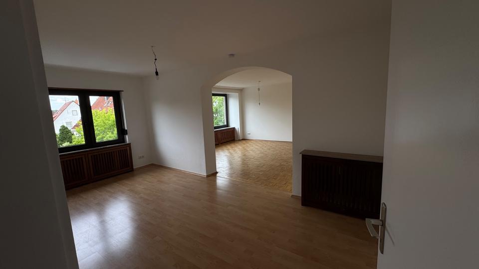 Etagenwohnung Kaiserslautern Einsiedlerhof - 4 Zimmer, 100 m&sup2;, 1.000&euro; | Angebot:25310307