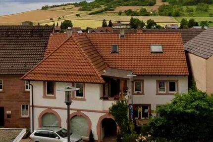 Historisches Wohnjuwel in naturnaher Lage bei Würzburg