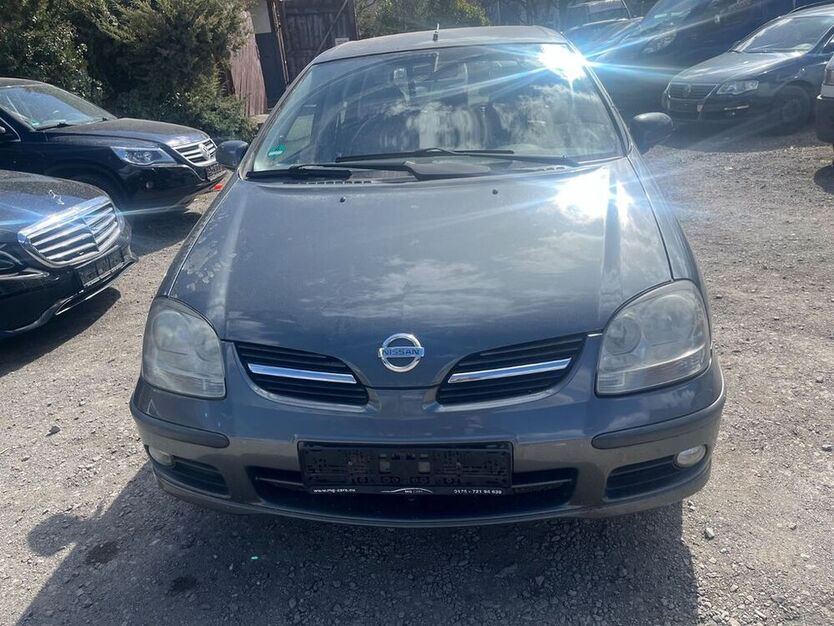 Almera Tino