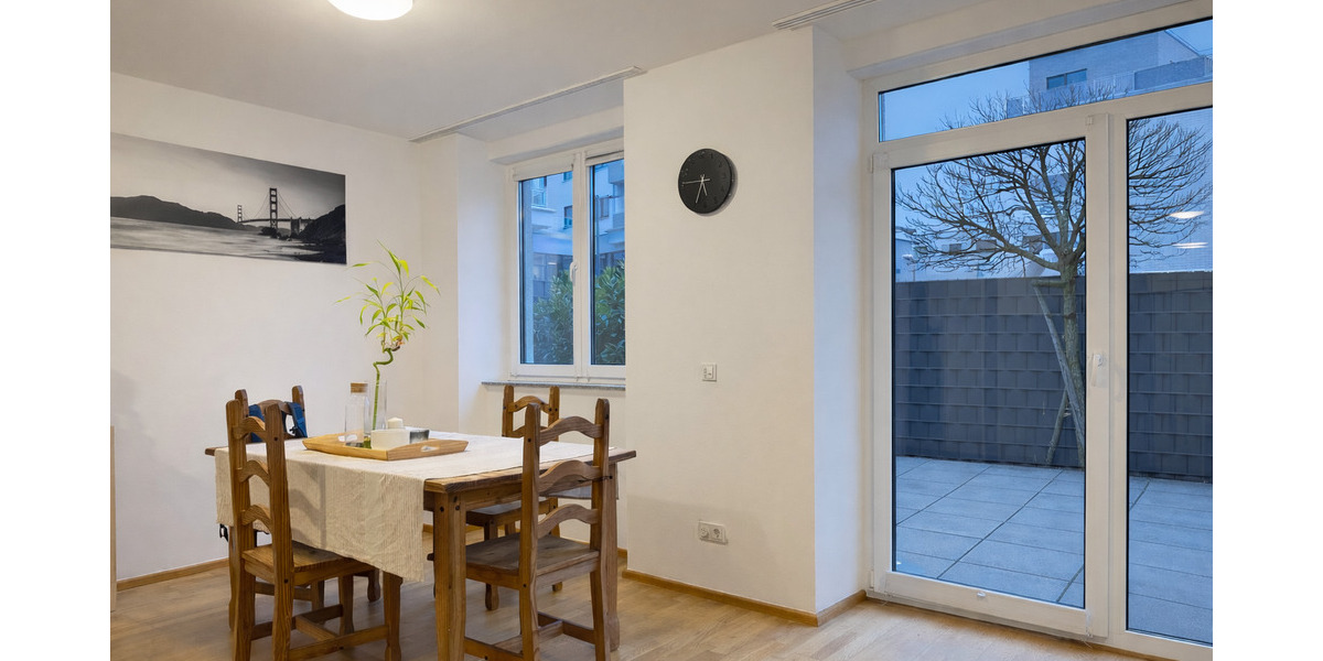 Neuwertige und zentral gelegene ETW mit Terrasse und Stellplatz! 3 zimmer