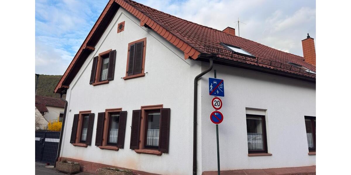 Doppelhaushälfte Bad Dürkheim - 5 Zimmer, 170 m&sup2;, 1.500&euro; | Angebot:25756085