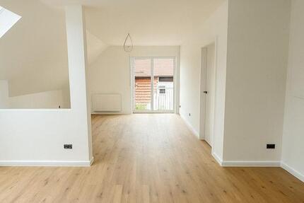 Moderne 3-Zimmer-Wohnung – Erstbezug im Zweifamilienhaus zimmer